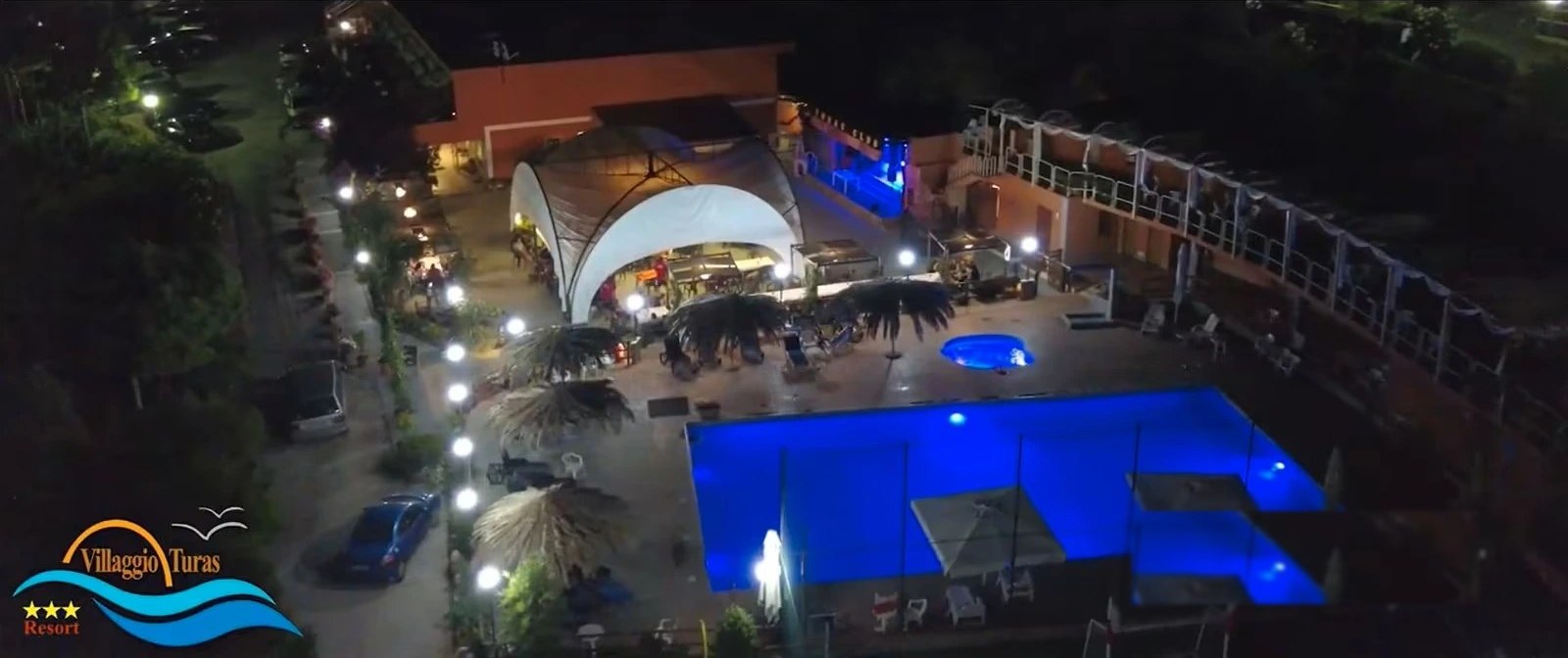 Il villaggio si accende